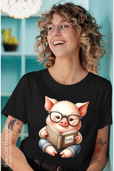 StoryGift Romania Tricou Femei cu un porcusor cu ochelari, tine o carte, lectura, ilustratie, pent BLK_S