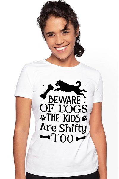StoryGift Romania Tricou Femei Cu Un Caine Si Cateva Oase Cu Mesajul "atentie La Caini. Si Copiii Wht_l