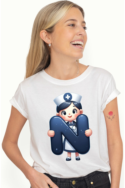 StoryGift Romania Tricou Femei Cu O Asistenta Medicala Care Tine Litera "n", ...