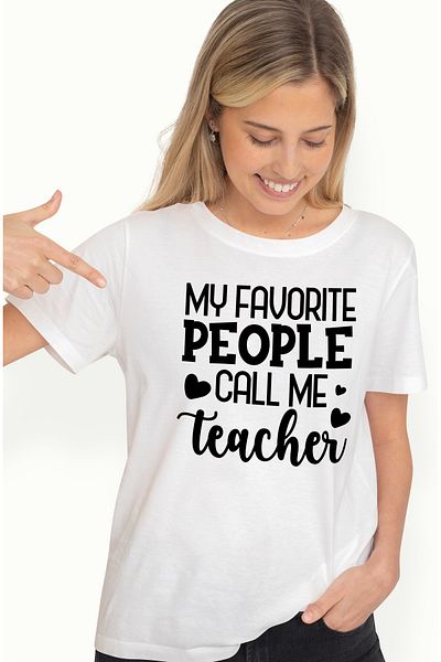 StoryGift Romania Women's T-shirt with hearts for a teacher who is proud that her favorite people don't WHT_L,STG54583