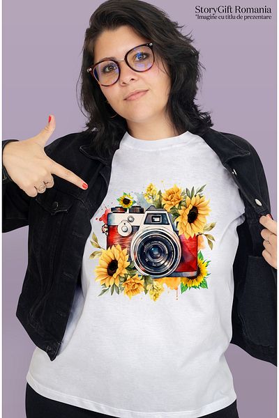 StoryGift Romania Tricou Femei Cu Un Aparat De Fotografiat, Ilustratie, Activitate, Flori De Floar Wht_l