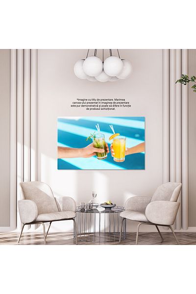 StoryGift Romania Tablou Canvas Prietenie Si Impartasire Cuplu Tinand Pahare Cu Bauturi Proaspete, Reflectand Pri
