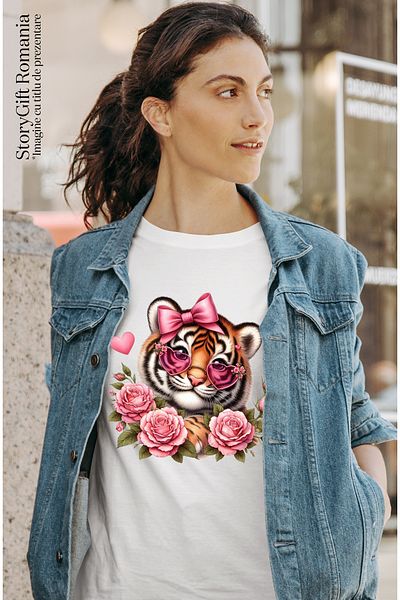StoryGift Romania Women's T-shirt with a tiger cub wearing heart-shaped glasses WHT_M,STG39203