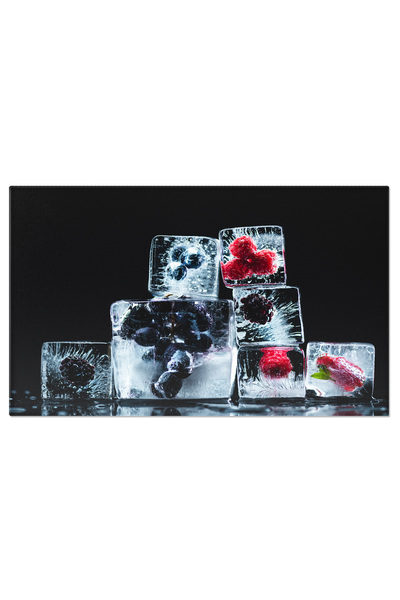 StoryGift Romania Tablou Canvas Perspectiva Detaliata A Fructelor De Padure Congelate Si Coapte, Inghesuite In Cu