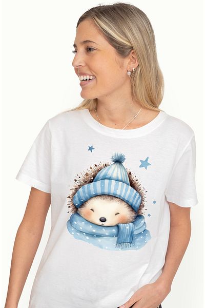 StoryGift Romania Tricou Femei cu un arici care doarme, ilustratie, caciula, fular, stelute, somn, WHT_S