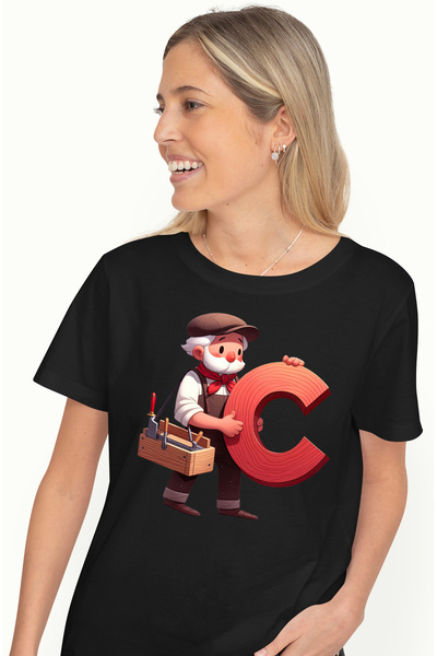 StoryGift Romania Tricou Femei cu un mester care tine litera "C', ilustratie,...