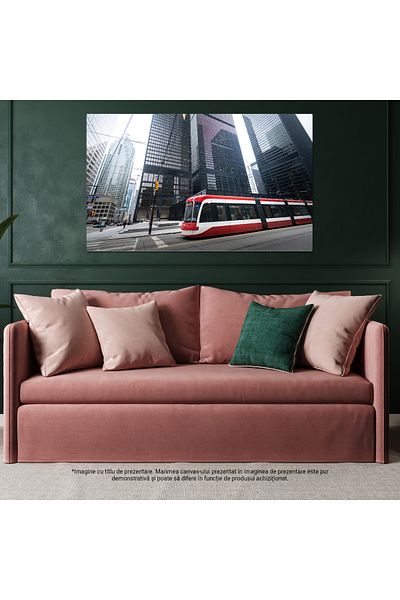 StoryGift Romania Tablou Canvas - Tramvaiul Si Peisajul Urban: O Pictura Ce Reda Atmosfera Oraselor Cosmopolite