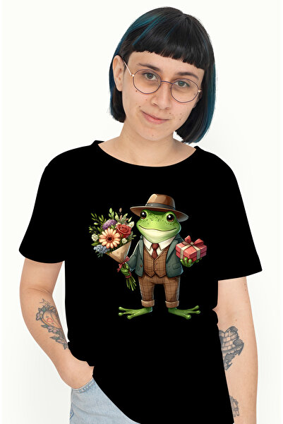 StoryGift Romania Tricou Femei cu un broscoi vesel, ilustratie, tine un buche...