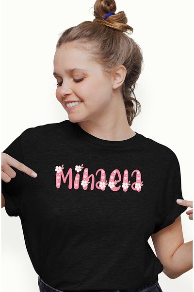 StoryGift Romania Tricou Femei Cu Numele Mihaela, Flori, Colorat, Roz, Dragut, cu imprimeu pe Fat BLK_M