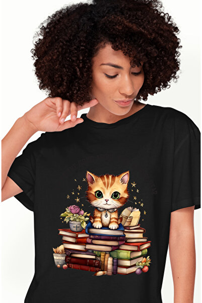 StoryGift Romania Tricou Femei cu o pisicuta surprinsa care sta pe un teanc c...