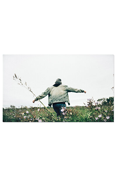 StoryGift Romania Tablou Canvas - Bucurie In Aer Liber: Baiat Alergand In Natura
