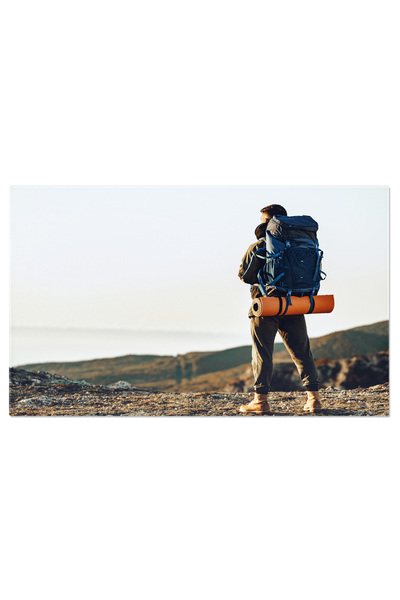 StoryGift Romania Tablou Canvas: Avantajul Montan: Un Calator In Cautare De L...