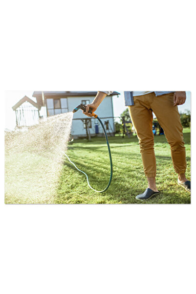 StoryGift Romania Tablou Canvas Barbat Udat Gazonul Verde, Gazon, Udare, Grad...