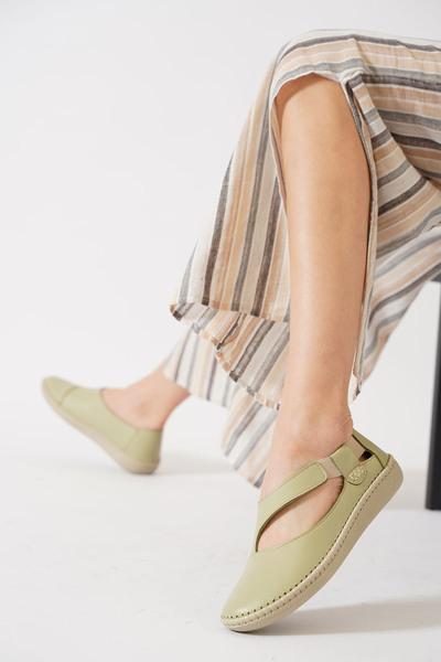 Himushe Restera Yan Lastik Pencere Hakiki Deri Kadın Ayakkabı Yeşil Cilt