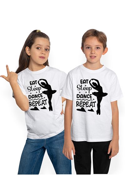 StoryGift Romania Tricou Copii cu inimioare si mesajul "Eat sleep, dance, repeat" - mananca somn, danseaza,