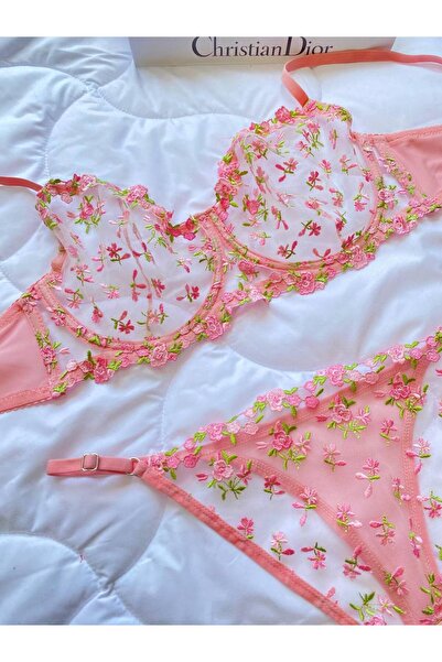 Blossom Kiss – Nakışlı Şeffaf Çiçek Desenli İç Giyim Takımı
