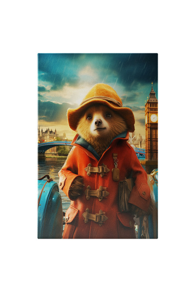 StoryGift Romania Tablou Canvas: Femelă Urs Cu Pelerină De Ploaie- Fotografie...