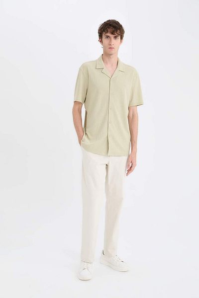 DeFacto Modern Fit Polo Collar Textured Combed Cotton Short Sleeve Shirt C4125Ax25Sm