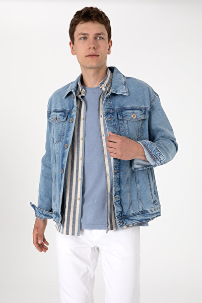 U.S. Polo Assn. قميص جينز أزرق فاتح للرجال 50304319-DN0021