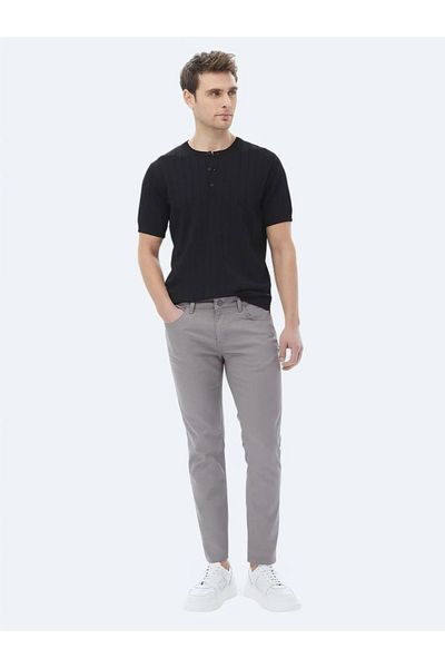 Kip Tricotaj jacquard cu guler negru