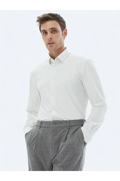Kip White Striped Regular Fit Casual Shirt
