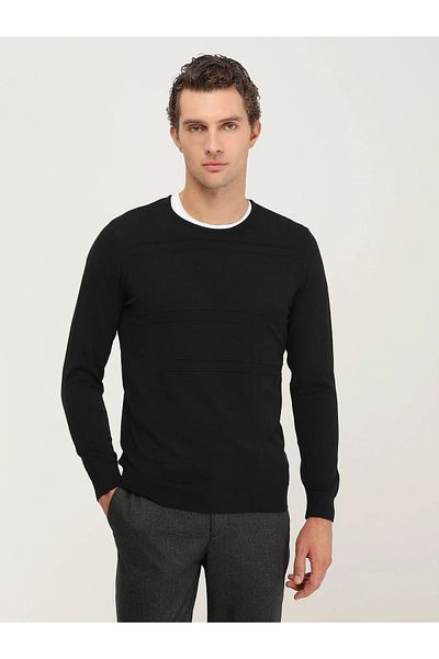 Kip Pulover negru din tricot cu model cu gât