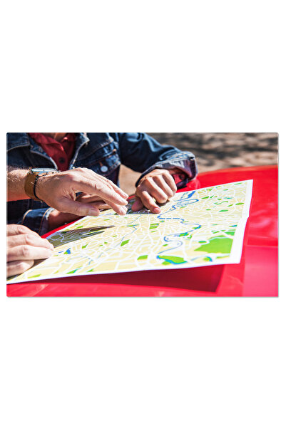 StoryGift Romania Tablou Canvas - Explorand Lumea: Cuplu In Calatorie Cu Harta