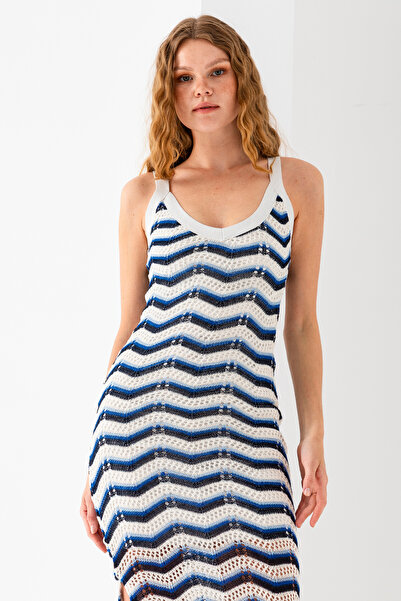 GİYSA Жіноча сукня на бретельках з V-подібним вирізом та зигзагоподібним візерунком, синя - 5063