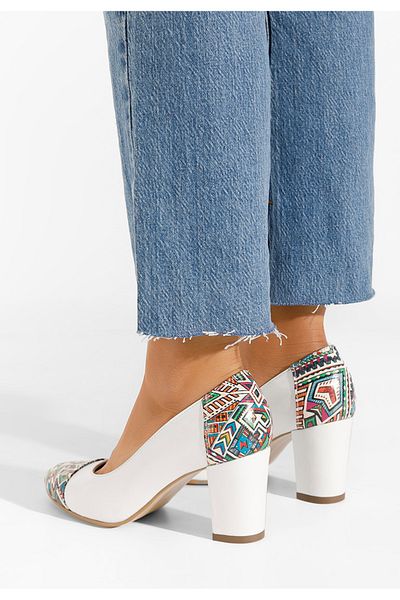 B T Shoes White Manusia Chunky Heel Shoes