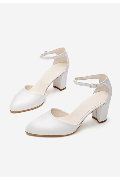 B T Shoes Bílé kožené lodičky Praia