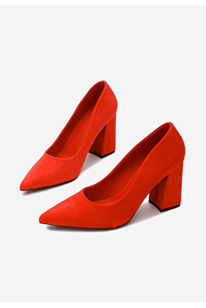 B T Shoes Červené lodičky na hrubém podpatku Nashia