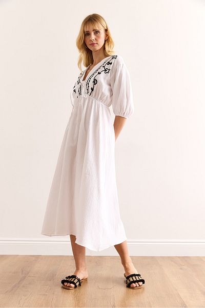 Olalook Rochie de damă, albă, cu broderie, cu detaliu de dantelă, midi, muselină ELB-19002422