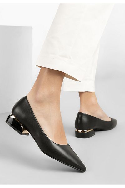 B T Shoes Pantofi Cu Toc Mic Bertesa V2 Negri