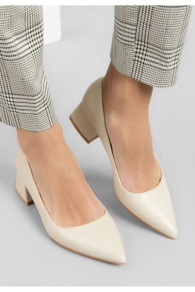 B T Shoes Pantofi Cu Toc Mic Alleva Bej