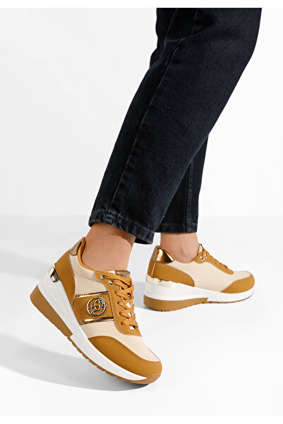 B T Shoes Camelové dámské tenisky na klínku Rhisa