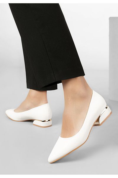 B T Shoes Pantofi Cu Toc Mic Bertesa V2 Albi