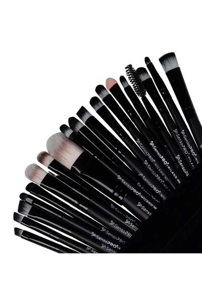 SensoPRO Milano Set of 20 SensoPRO Milano Travel Back to Black makeup brushes...