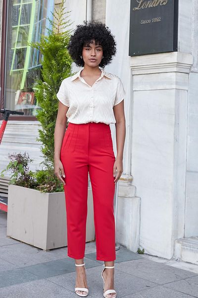 Jument Pantaloni de damă cu talie înaltă, cu croiala lejeră, eleganti, cu buzunar ornamentali, morcovi - roșii