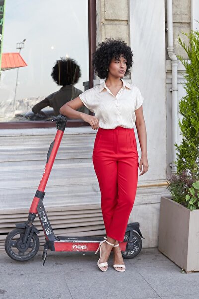 Jument Women's High Waist Relaxed Fit Stylish Office Decorative Pocket Carrot Pants-Red