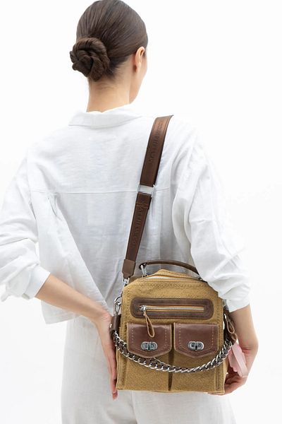 Matthew Cox Women's Back Arm Crossbody Bag Camel Byn2371