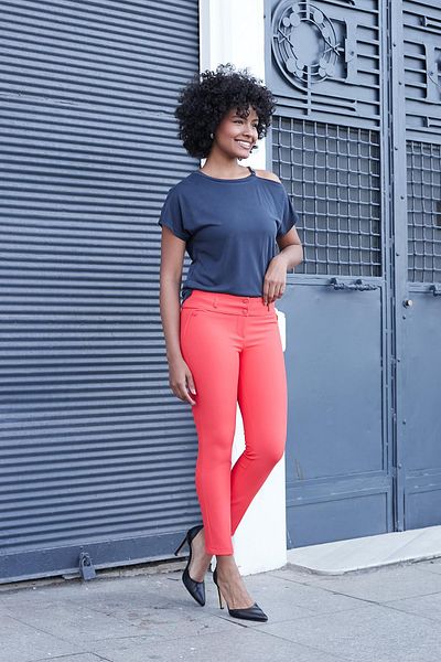 Jument Thick Belt, Ankle Length Lycra Fabric Trousers with Ornamental Pockets - coral