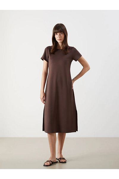 LC Waikiki Μίντι φόρεμα LCW Comfort καφέ με λαιμόκοψη