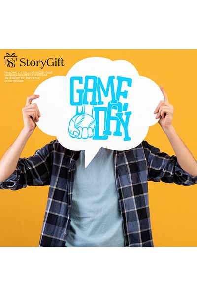 StoryGift Romania Sticker Eticheta 50CM Exterior cu o minge de baseball si textul in limba engleza "Game day" -