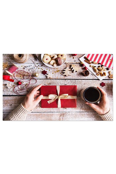 StoryGift Romania Tablou Canvas: Elemente Festive De Craciun, Aranjate Artistic Pe Un Fundal De Lemn Alb