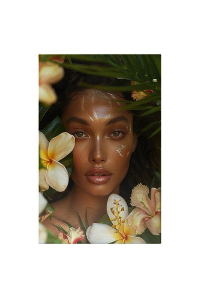 StoryGift Romania Tablou Canvas Creola Cu Buzele Mari Si Ochii Verzi Cu Parul Brunet Si Chipul Luminos Ascunsa P