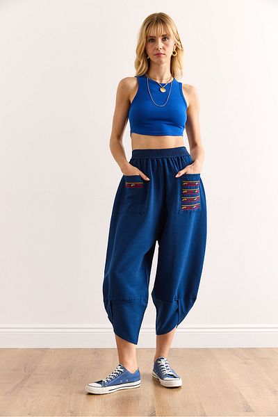 Olalook Women's Navy Blue Pocketed Ethnic Garnished Leg Detailed Linen Content Trousers Pnt-19000344