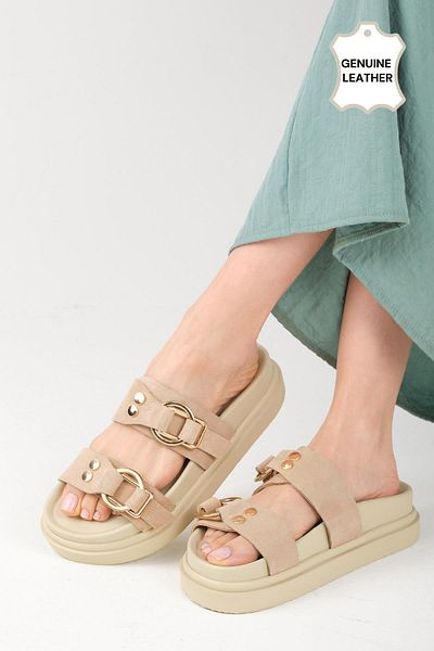 Mio Gusto Papuci de damă Gretel din piele intoarsa autentica culoare bej cu catarama dubla