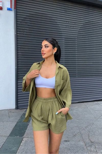 MODA Khaki Green Trill Trill Summer on the Coolness and Elegance of the Days Tansel Fabric Shorts Shirt Suit