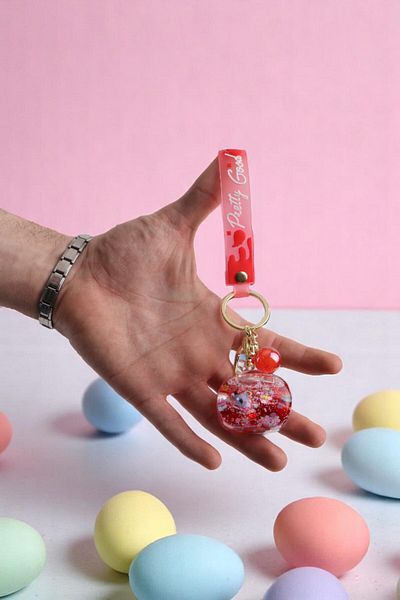 Chunky Frame Ellipse Glitter Red Vip Stone Extra Figured Gift Keychain
