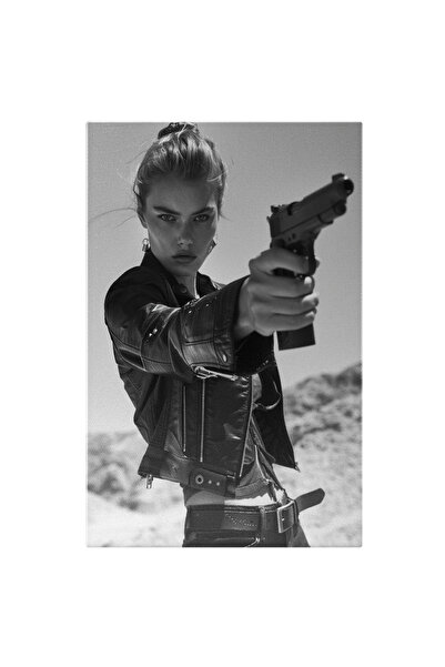 StoryGift Romania Tablou Canvas Femeie Pericuolasa Si Furioasa In Jacheta De ...